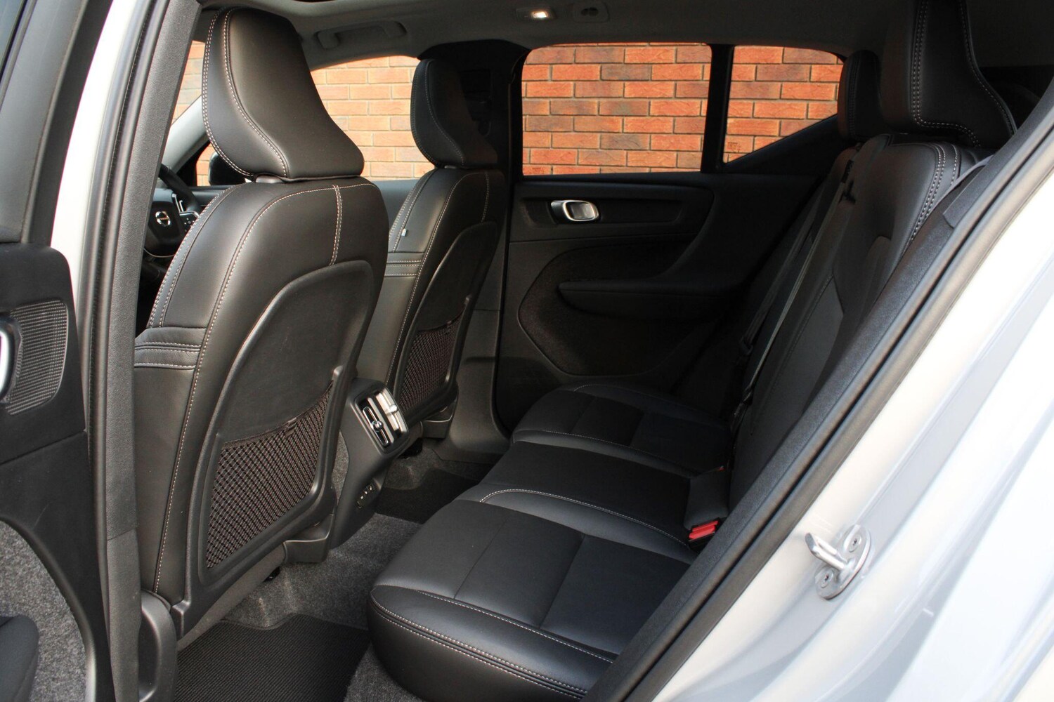 Used Volvo XC40 for sale - 77958041: Photo 24