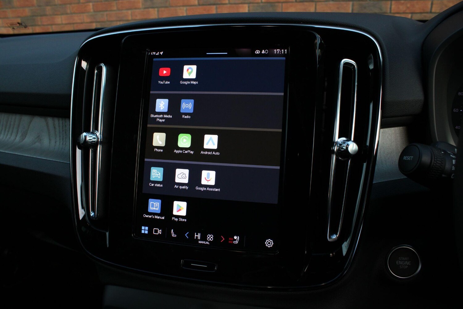 Used Volvo XC40 for sale - 77958041: Photo 28