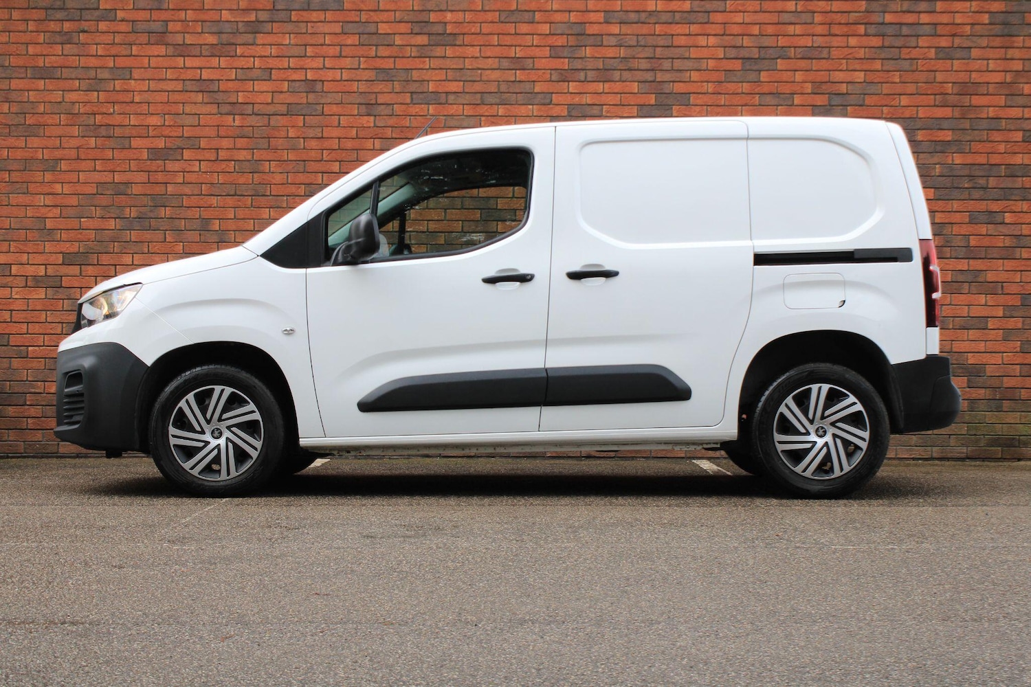 Used Peugeot Partner 2021 for sale - 76457164: Photo 11