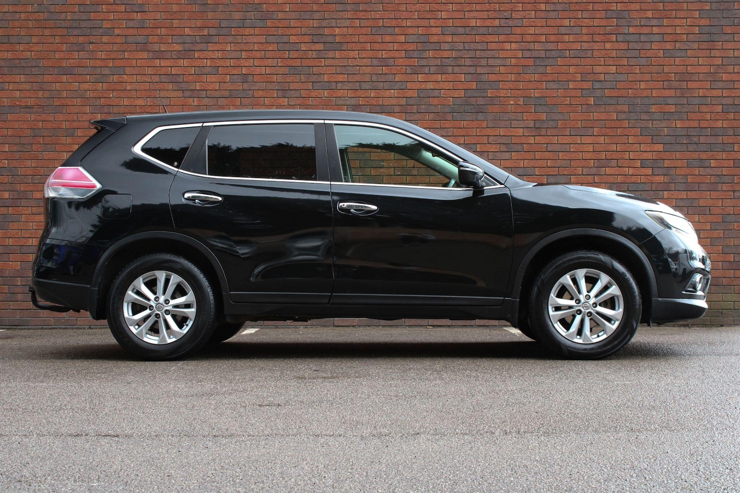 Used Nissan X-Trail 2016 for sale - 77682839: Photo 2