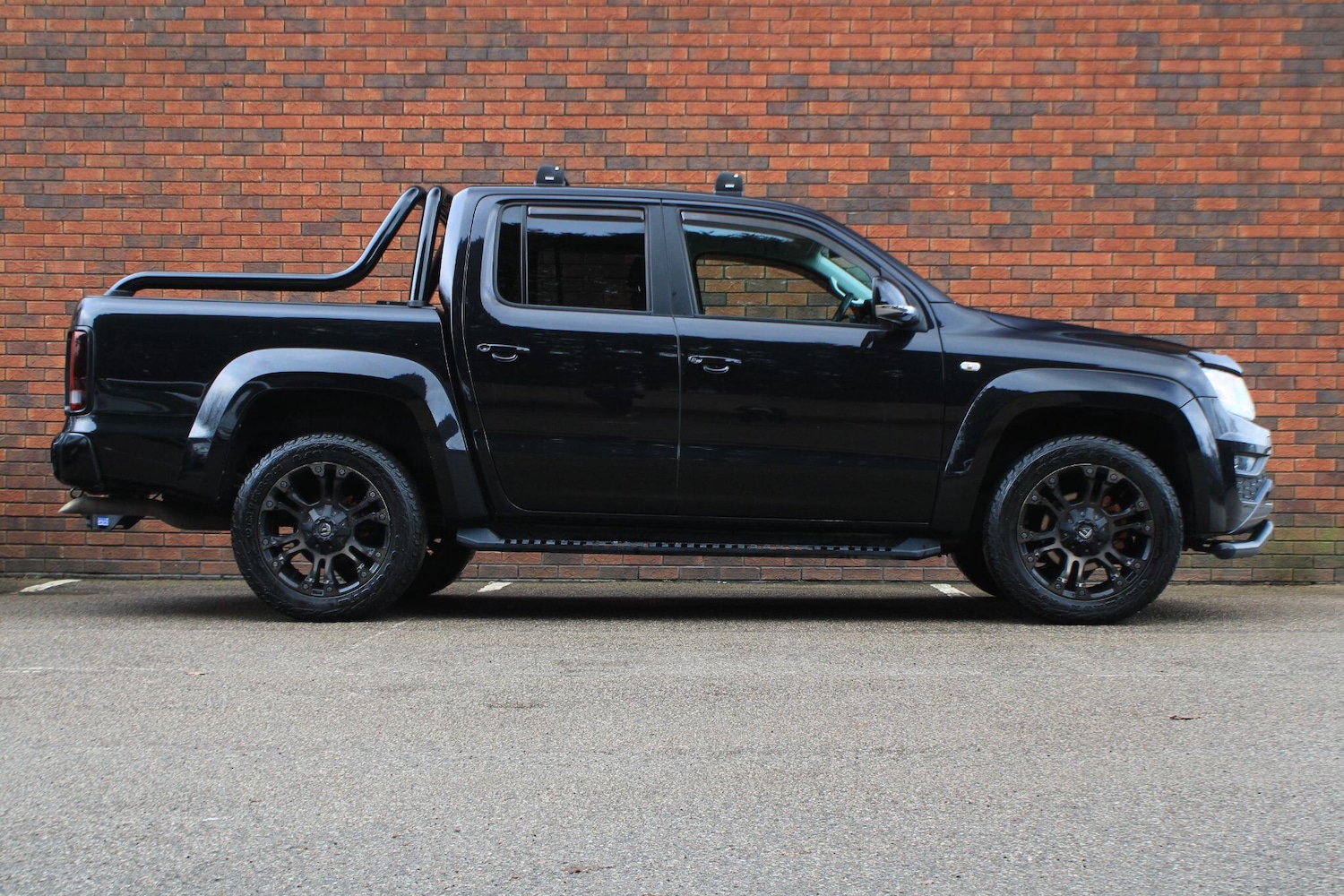 Used Volkswagen Amarok 2017 for sale - 77279102: Photo 2