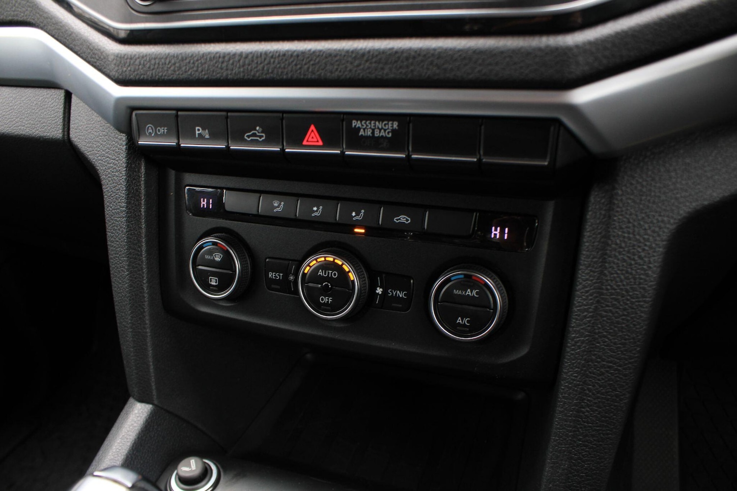 Used Volkswagen Amarok 2017 for sale - 77279102: Photo 20