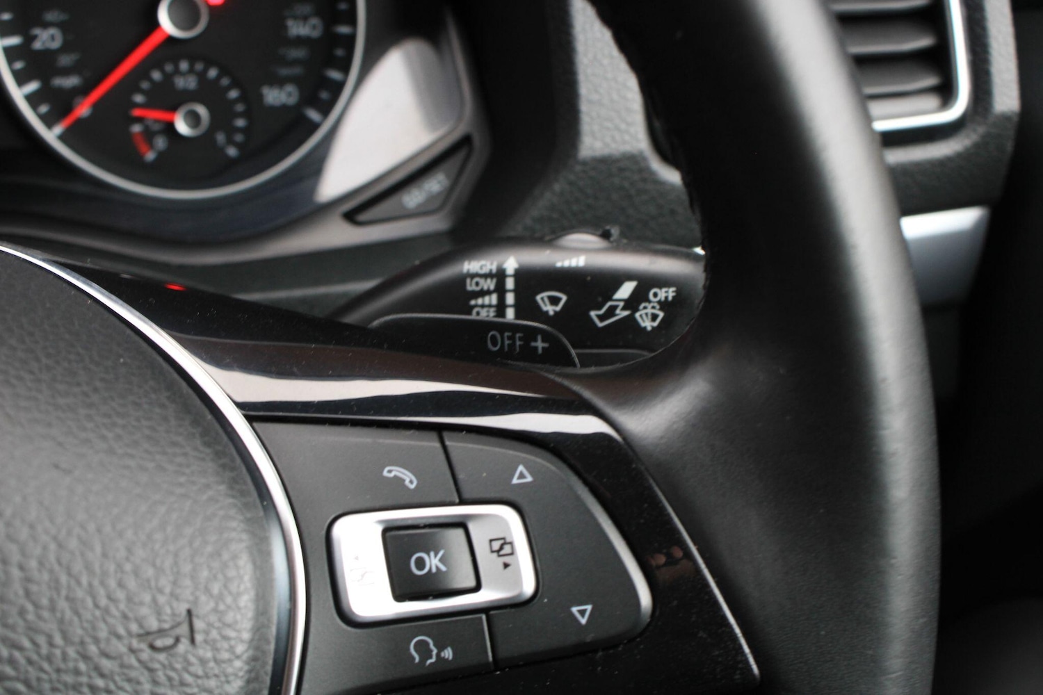 Used Volkswagen Amarok 2017 for sale - 77279102: Photo 30