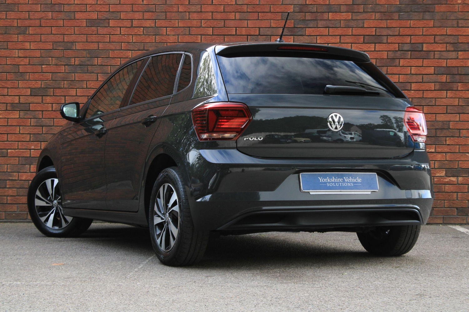 Used Volkswagen Polo 2020 for sale - 76886310: Photo 3