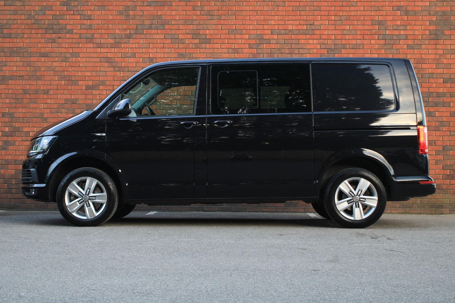 Used Volkswagen Transporter 2018 for sale - 76620212: Photo 14