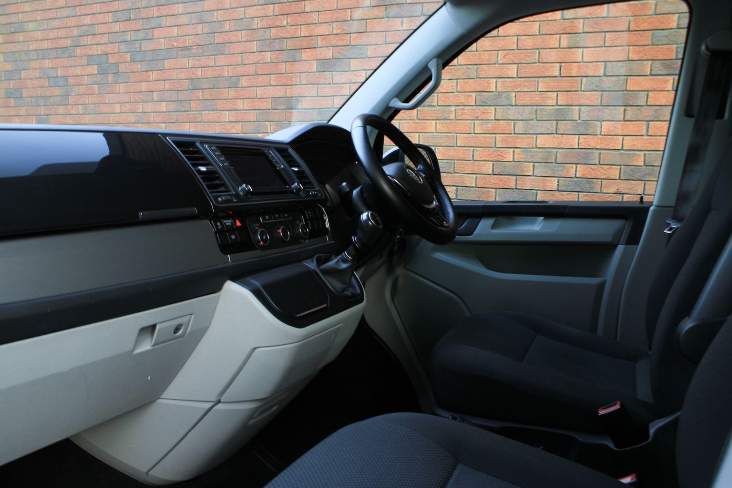 Used Volkswagen Transporter 2018 for sale - 76620212: Photo 17