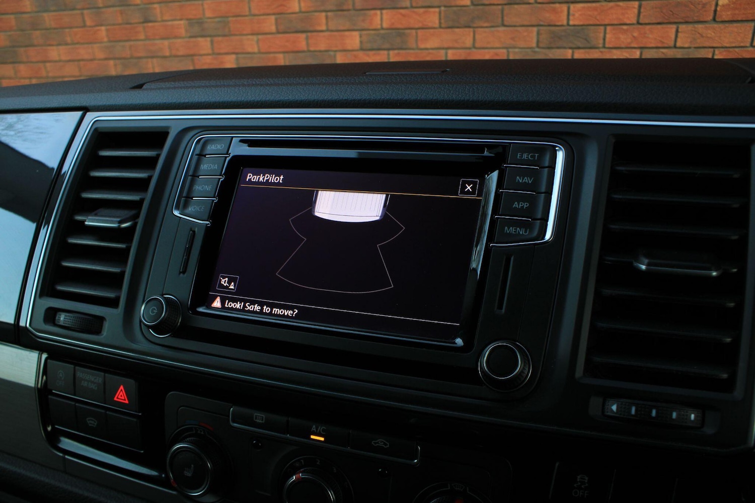 Used Volkswagen Transporter 2018 for sale - 76620212: Photo 21