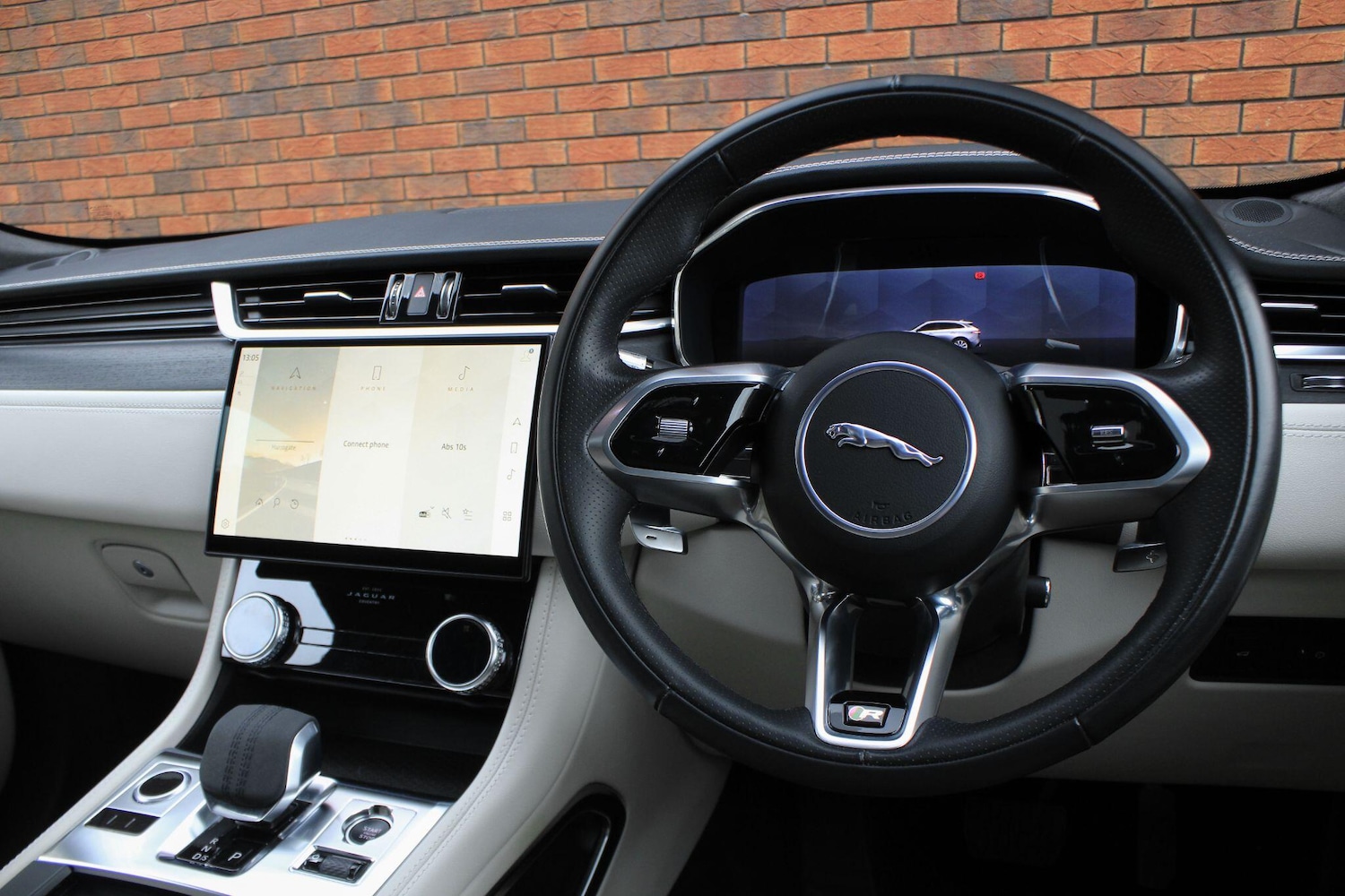 Used Jaguar F-Pace 2021 for sale - 76423455: Photo 11