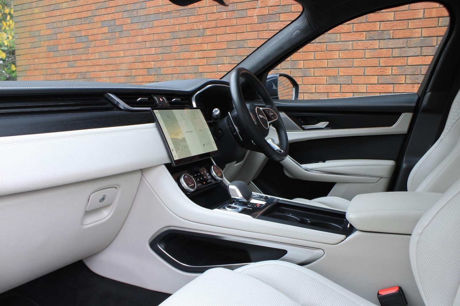 Used Jaguar F-Pace 2021 for sale - 76423455: Photo 21