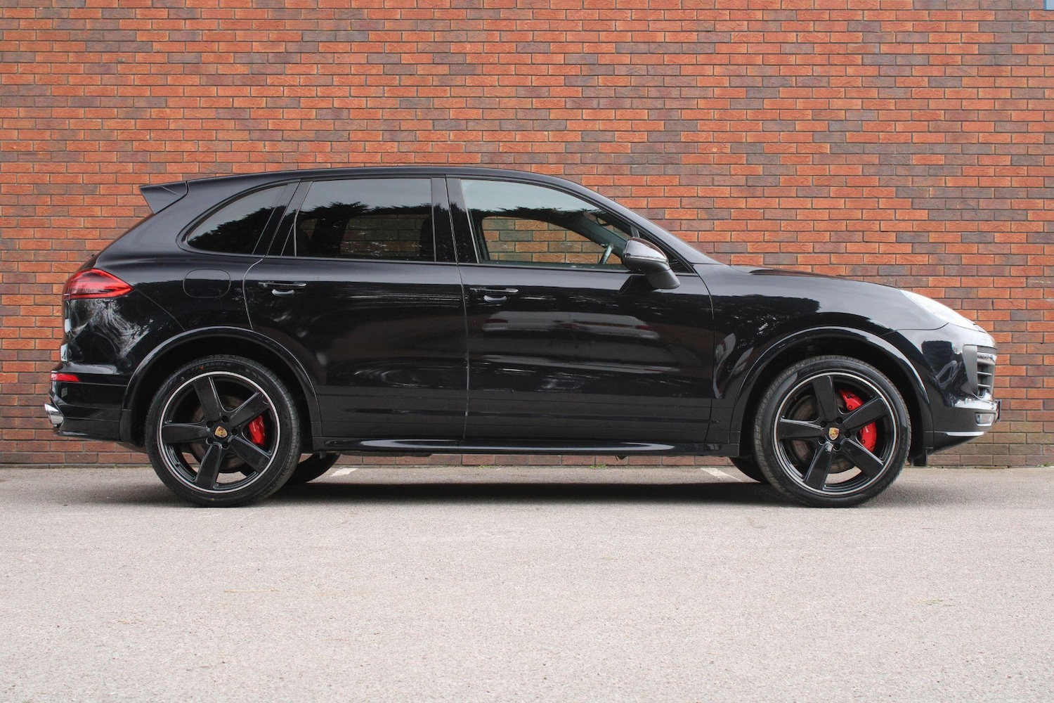Used Porsche Cayenne for sale - 78115348: Photo 2