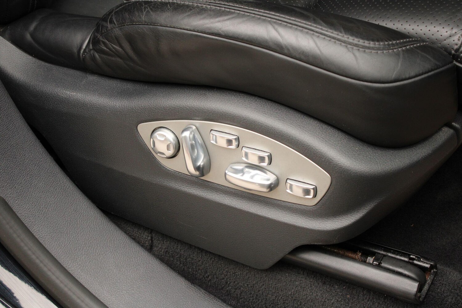 Used Porsche Cayenne for sale - 78115348: Photo 33