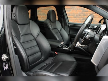 Used Porsche Cayenne 2017 for sale - 78115348: Photo