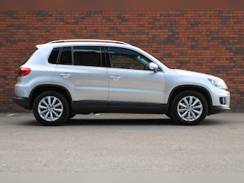 Used Volkswagen Tiguan 2014 for sale - 76084060: Photo 2