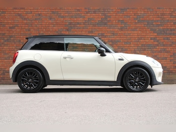 Used MINI Hatch 2018 for sale - 78561306: Photo