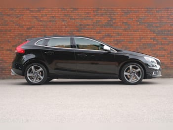 Used Volvo V40 2015 for sale - 79712361: Photo