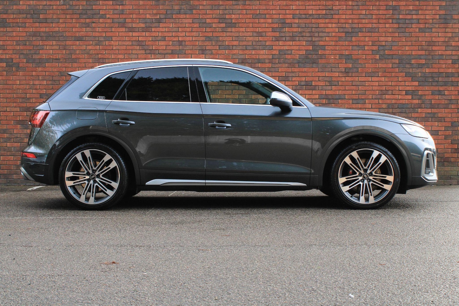Used Audi SQ5 2023 for sale - 76425098: Photo 2