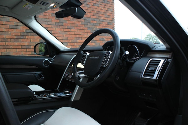 Used Land Rover Discovery 2017 for sale - 76306459: Photo 5