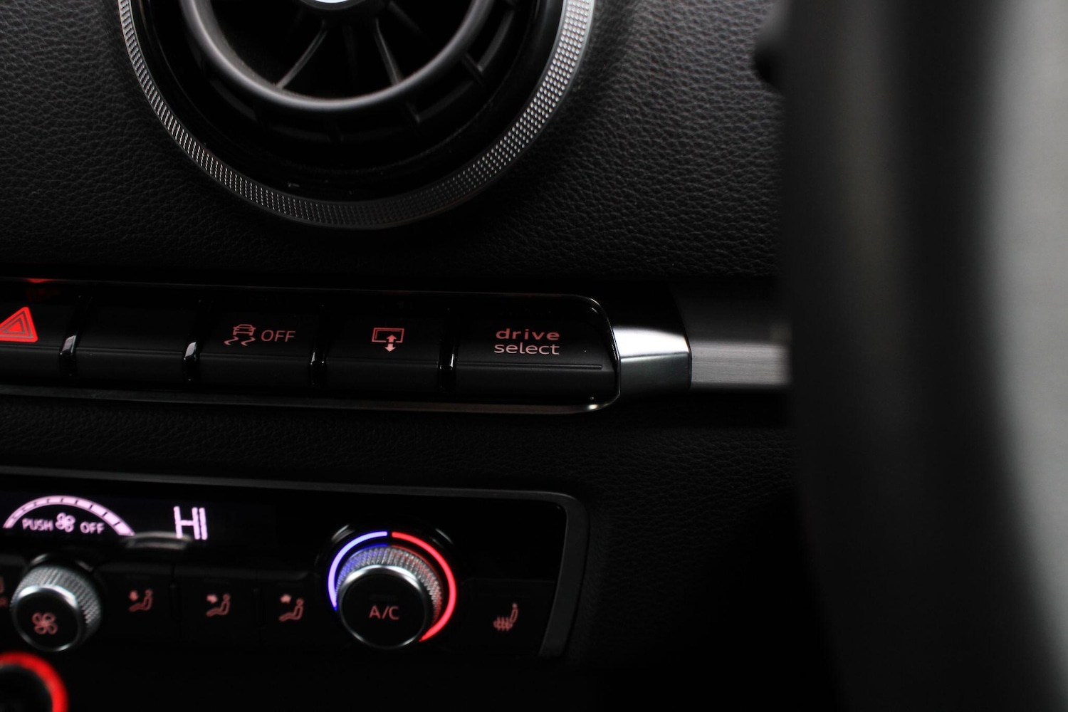 Used Audi A3 2013 for sale - 76499953: Photo 32