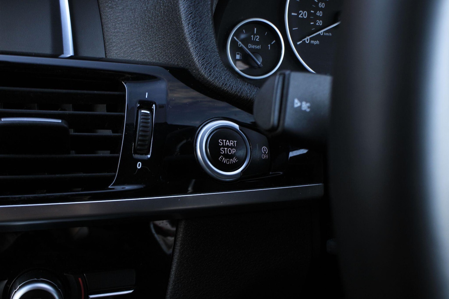 Used BMW X4 2018 for sale - 76688639: Photo 33