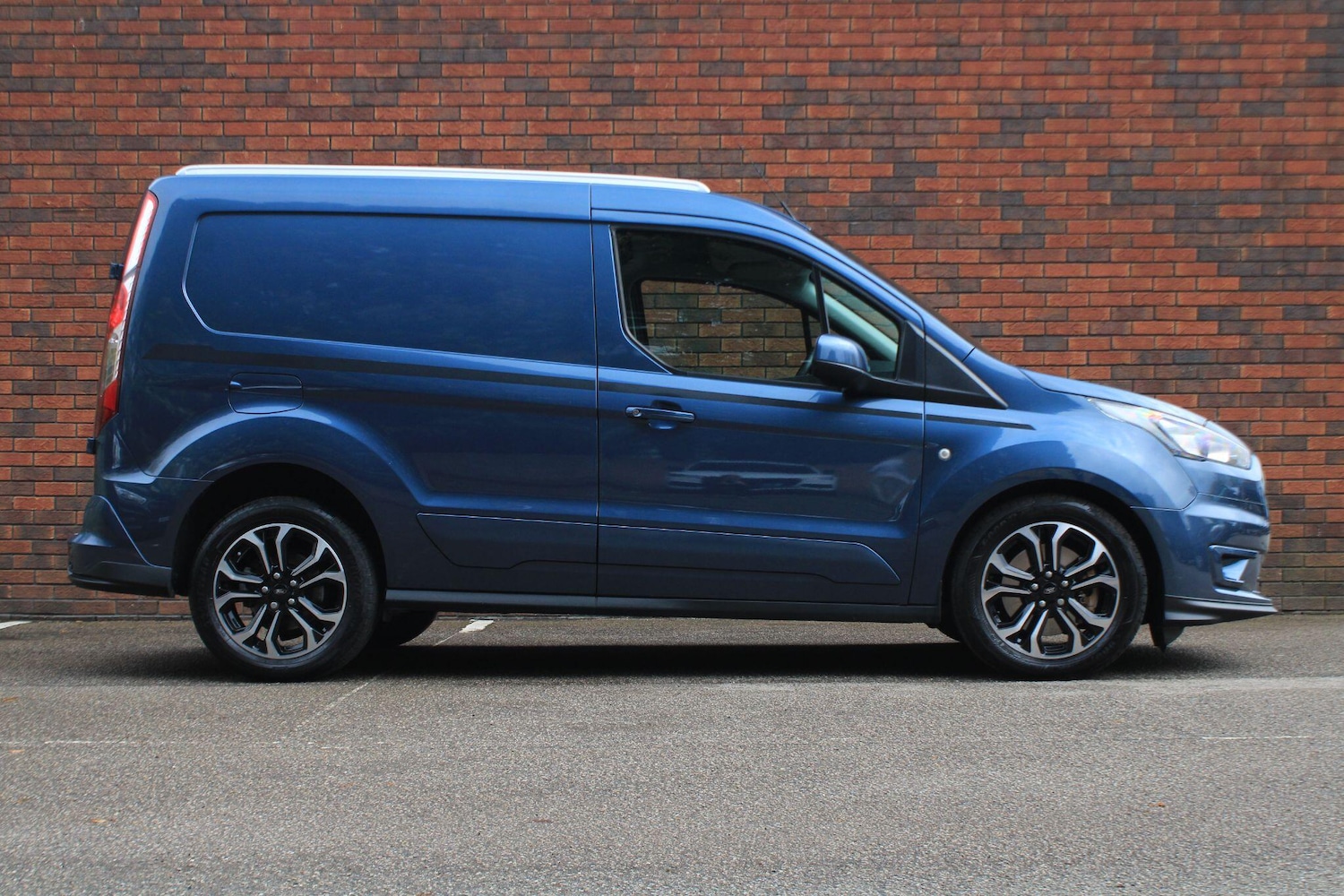 Used Ford Transit Connect 2022 for sale - 76472947: Photo 2