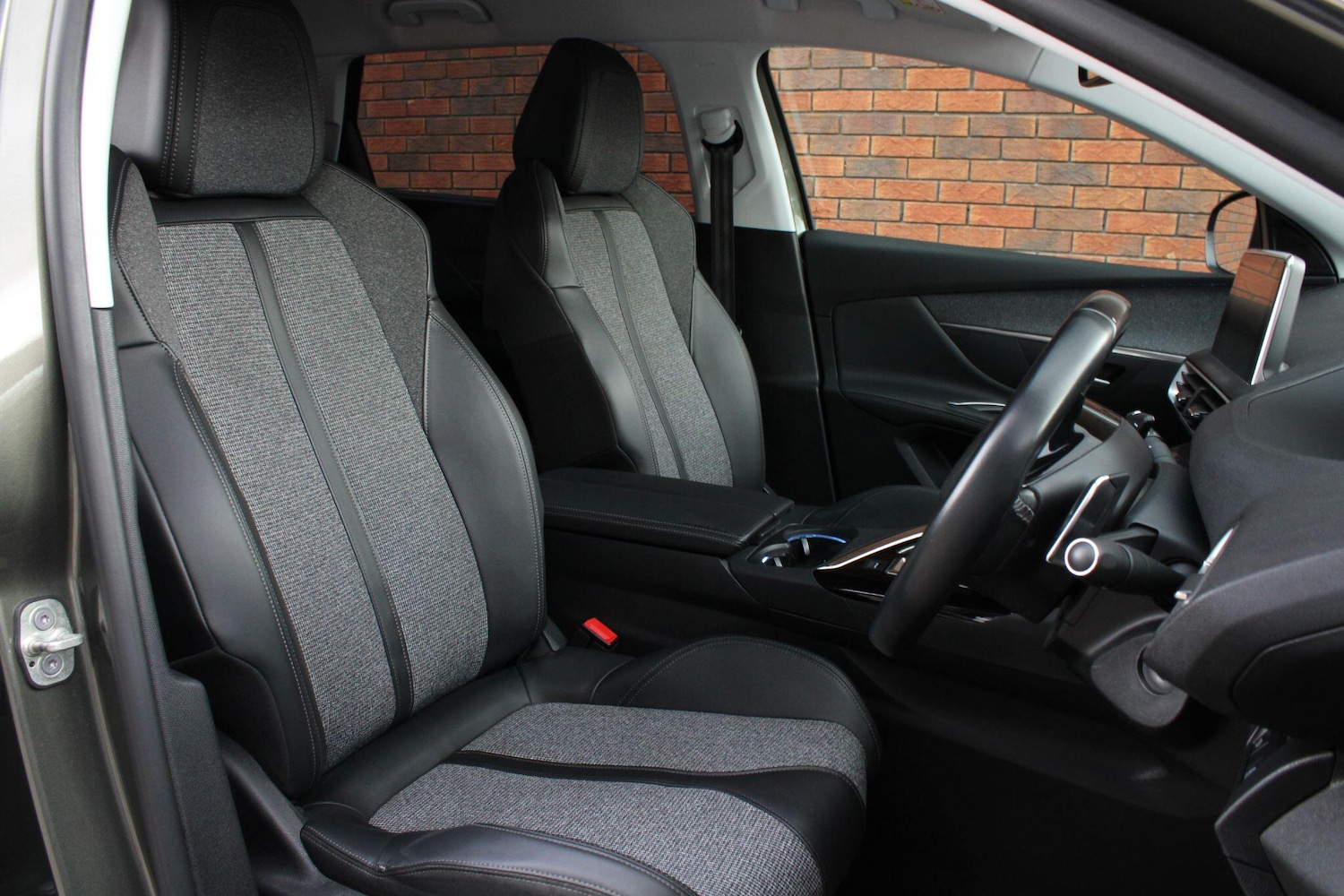 Used Peugeot 5008 for sale - 77658214: Photo 4