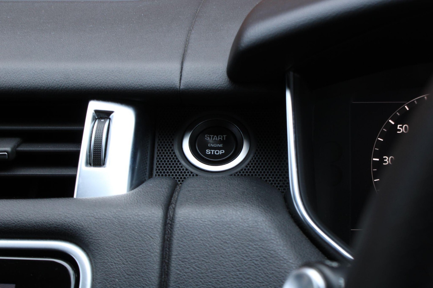 Used Land Rover Range Rover Sport 2018 for sale - 76644579: Photo 36