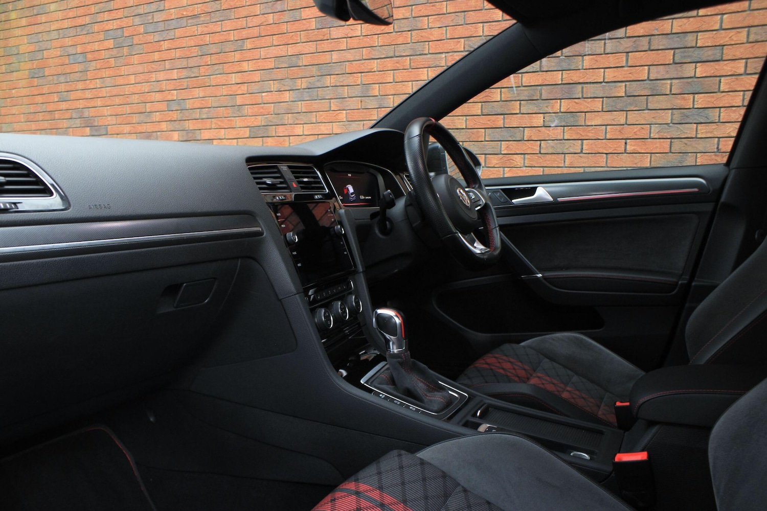 Used Volkswagen Golf 2019 for sale - 76912933: Photo 19