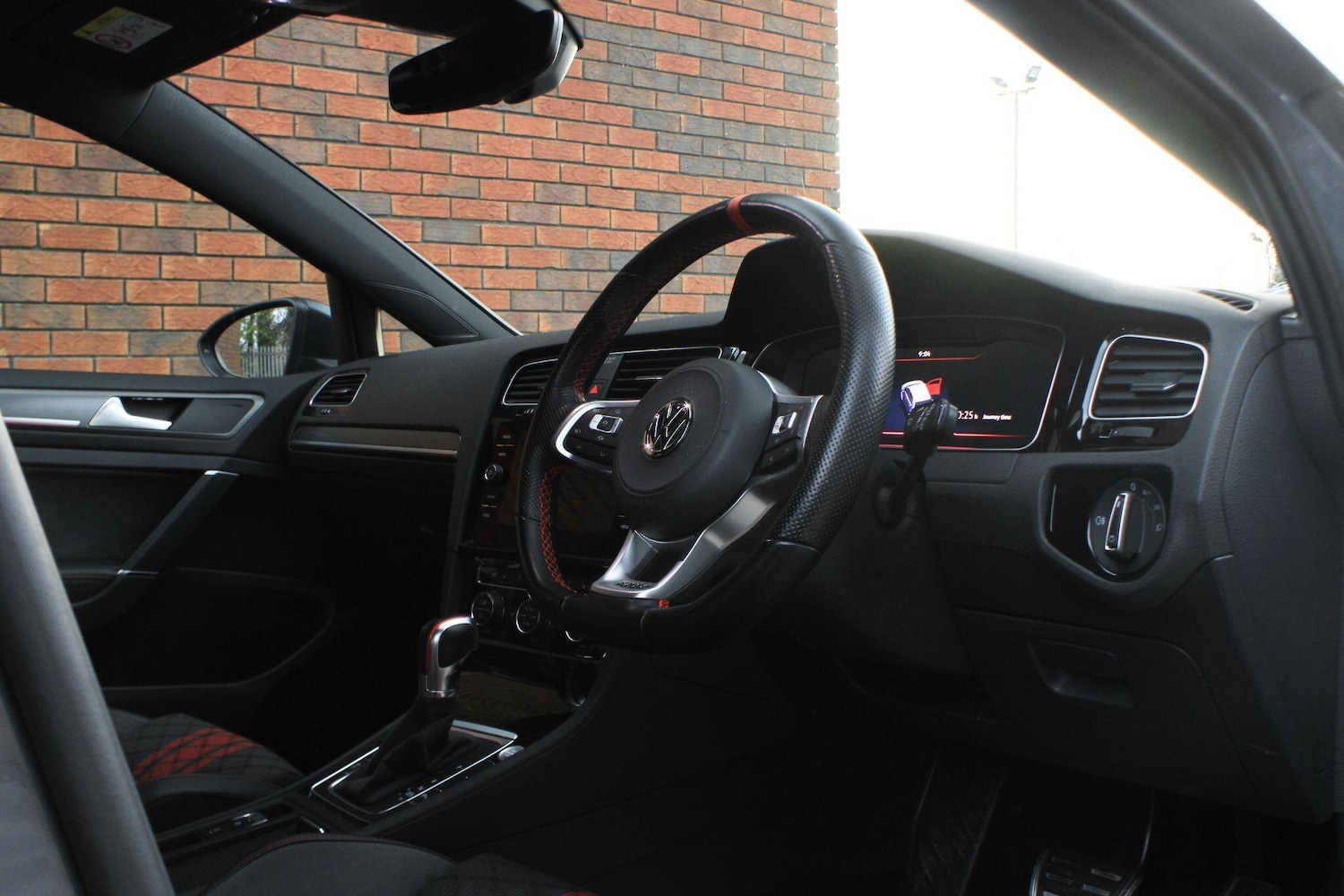 Used Volkswagen Golf 2019 for sale - 76912933: Photo 5