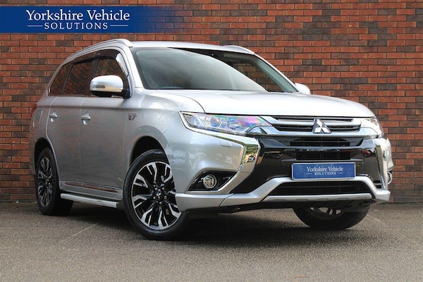 Used Mitsubishi Outlander 2017 for sale - 76151381: Photo 1