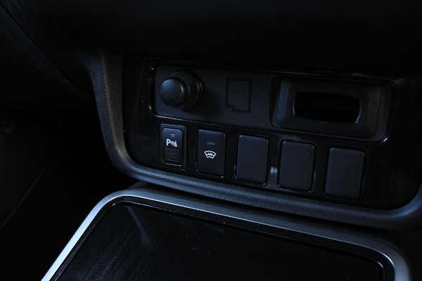 Used Mitsubishi Outlander 2017 for sale - 76151381: Photo 28