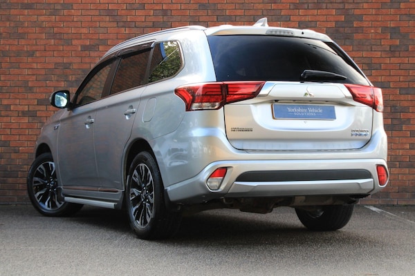 Used Mitsubishi Outlander 2017 for sale - 76151381: Photo 3