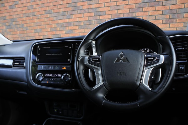 Used Mitsubishi Outlander 2017 for sale - 76151381: Photo 8