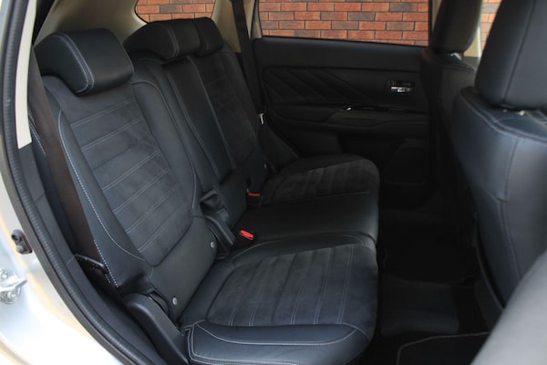 Used Mitsubishi Outlander 2017 for sale - 76151381: Photo 9