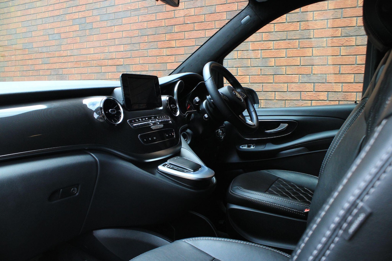 Used Mercedes-Benz V-Class 2022 for sale - 76887384: Photo 19