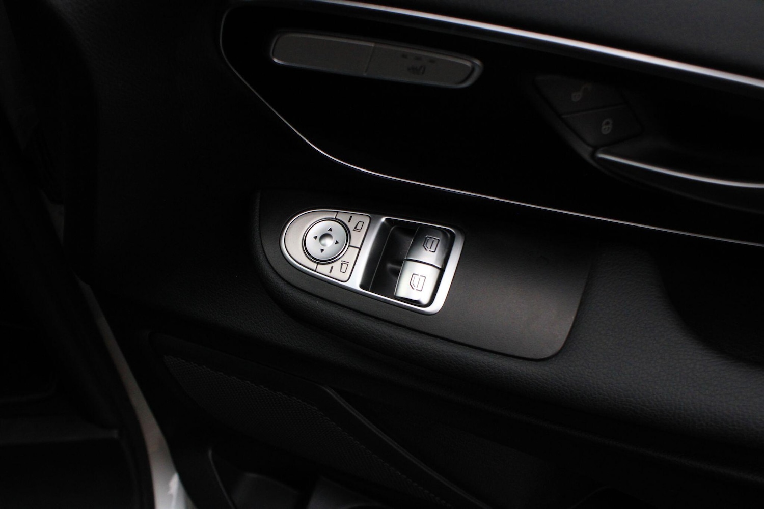 Used Mercedes-Benz V-Class 2022 for sale - 76887384: Photo 37