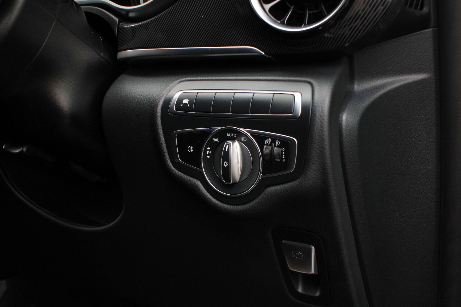 Used Mercedes-Benz V-Class 2022 for sale - 76887384: Photo 38