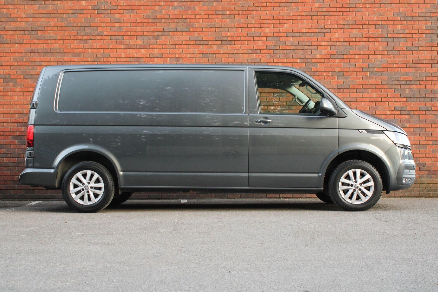 Used Volkswagen Transporter for sale - 77957408: Photo 2
