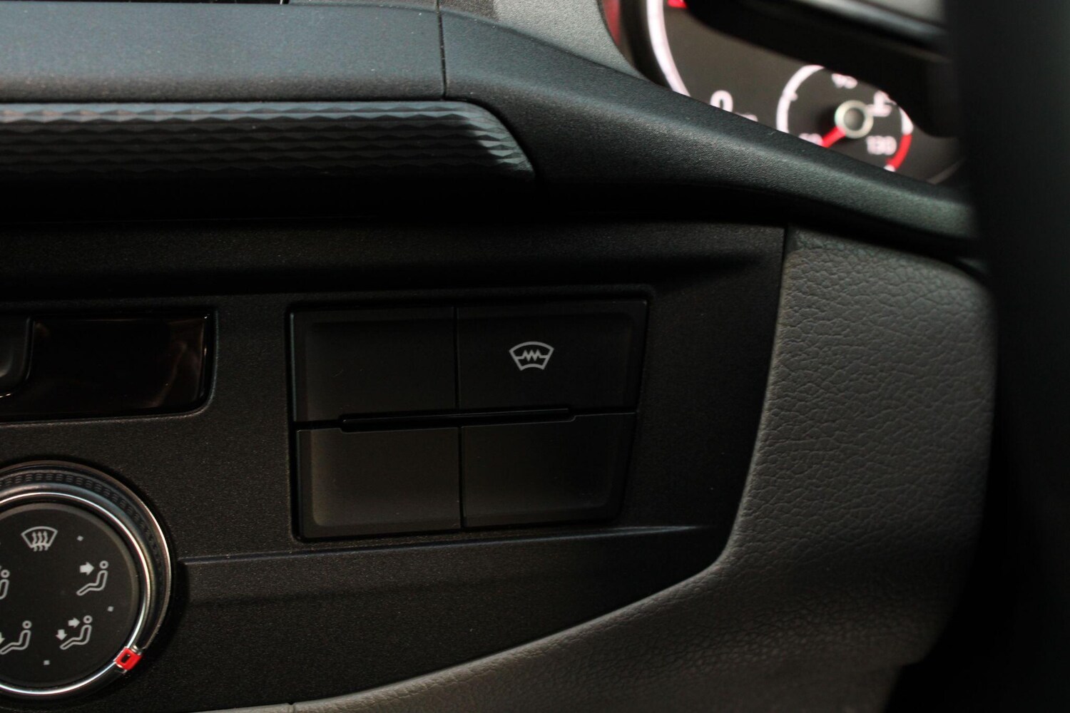 Used Volkswagen Transporter for sale - 77957408: Photo 23