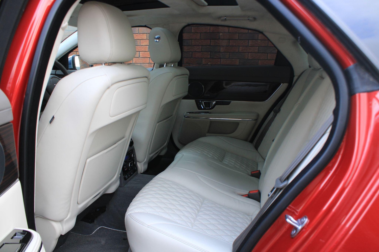 Used Jaguar XJ 2018 for sale - 77279098: Photo 23