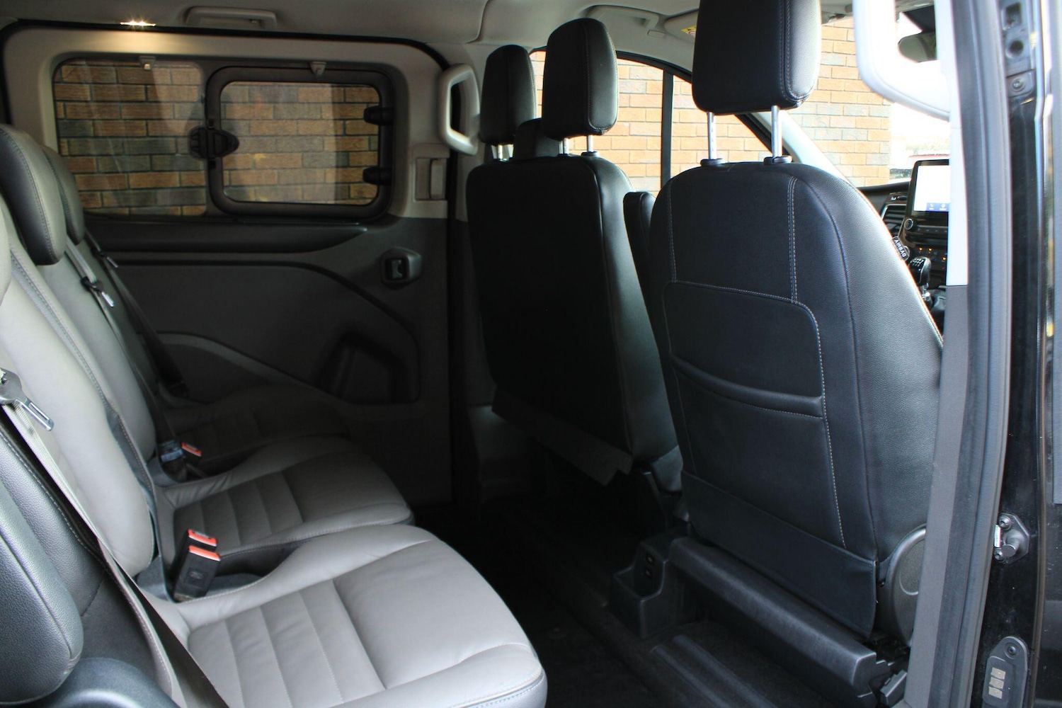 Used Ford Tourneo Custom 2022 for sale - 76632688: Photo 11