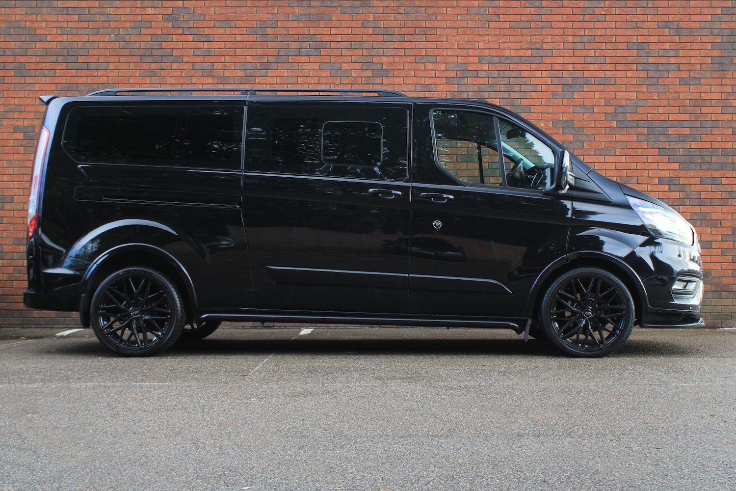 Used Ford Tourneo Custom 2022 for sale - 76632688: Photo 2