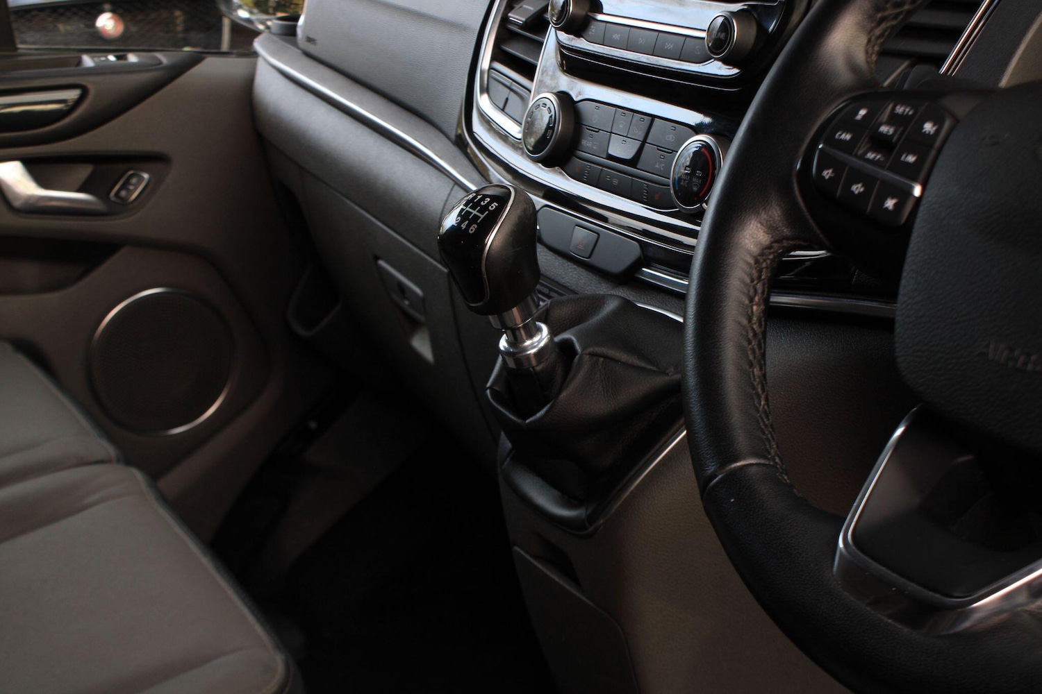 Used Ford Tourneo Custom 2022 for sale - 76632688: Photo 24