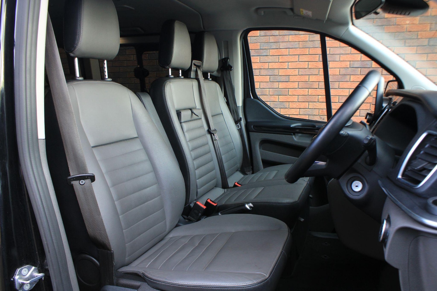 Used Ford Tourneo Custom 2022 for sale - 76632688: Photo 4