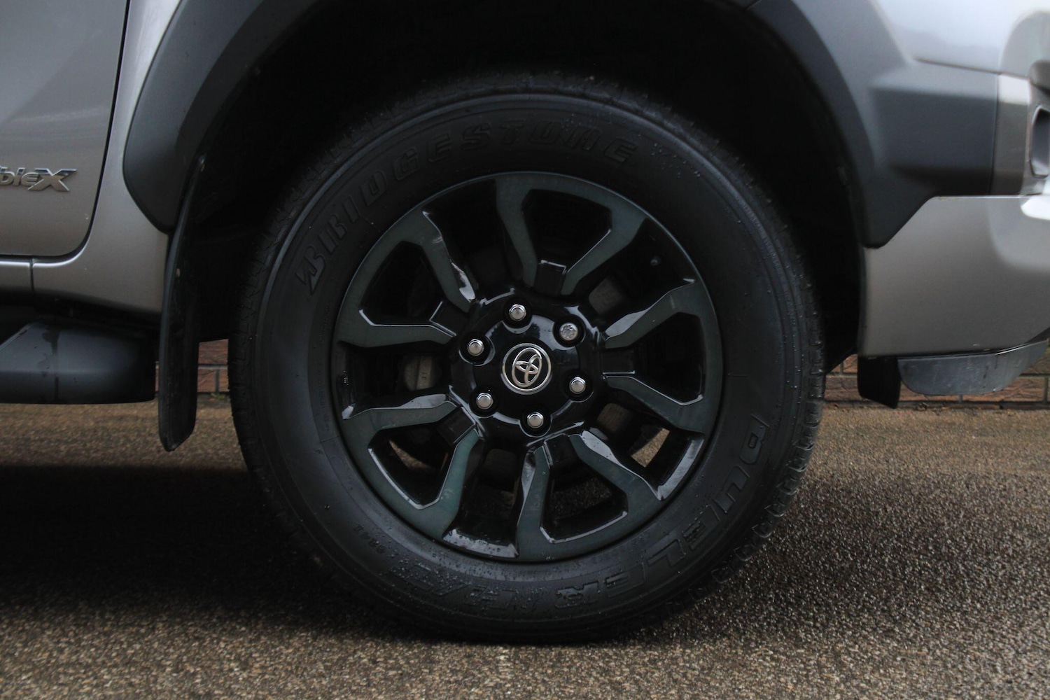 Used Toyota Hilux 2023 for sale - 77190394: Photo 15