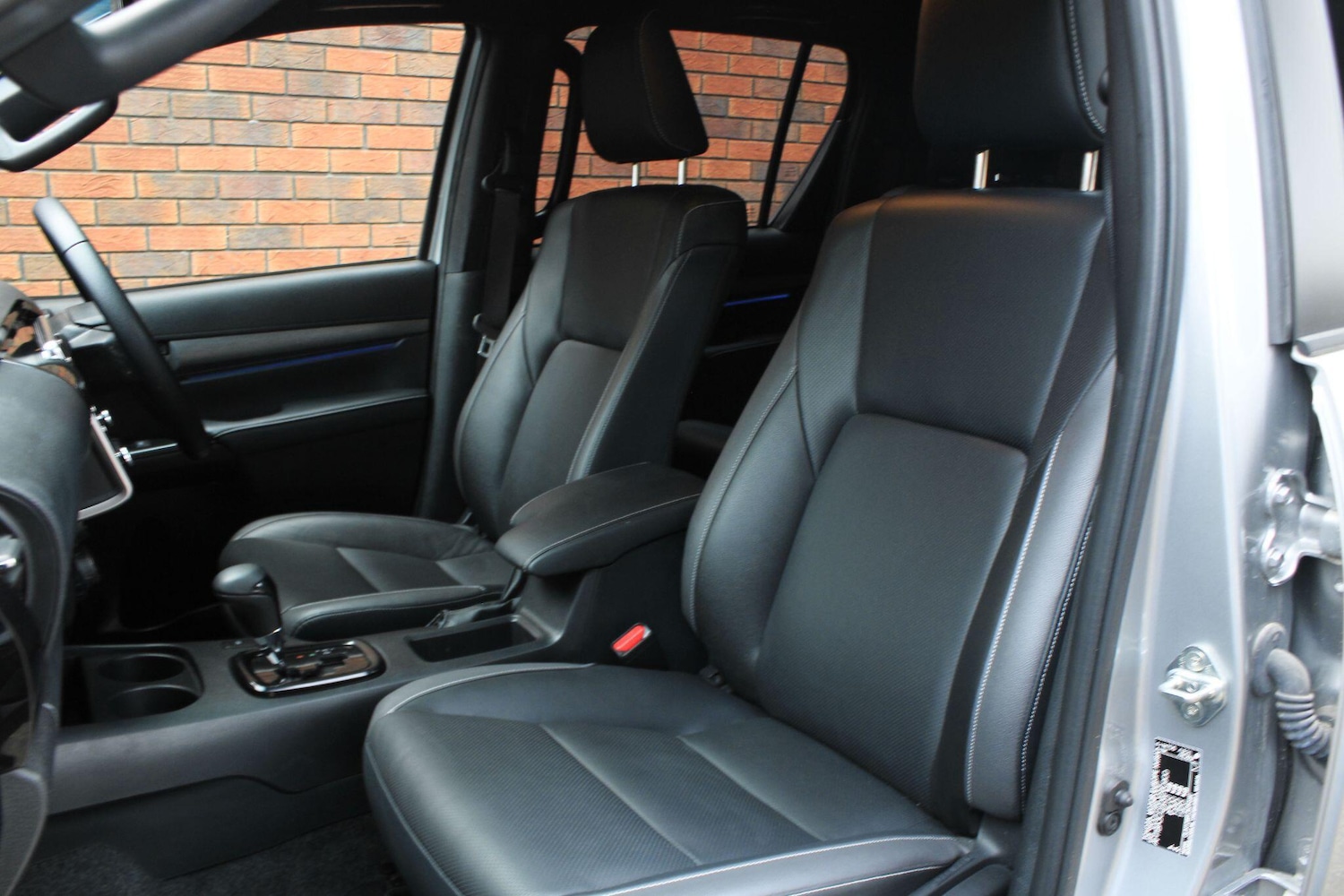 Used Toyota Hilux 2023 for sale - 77190394: Photo 19