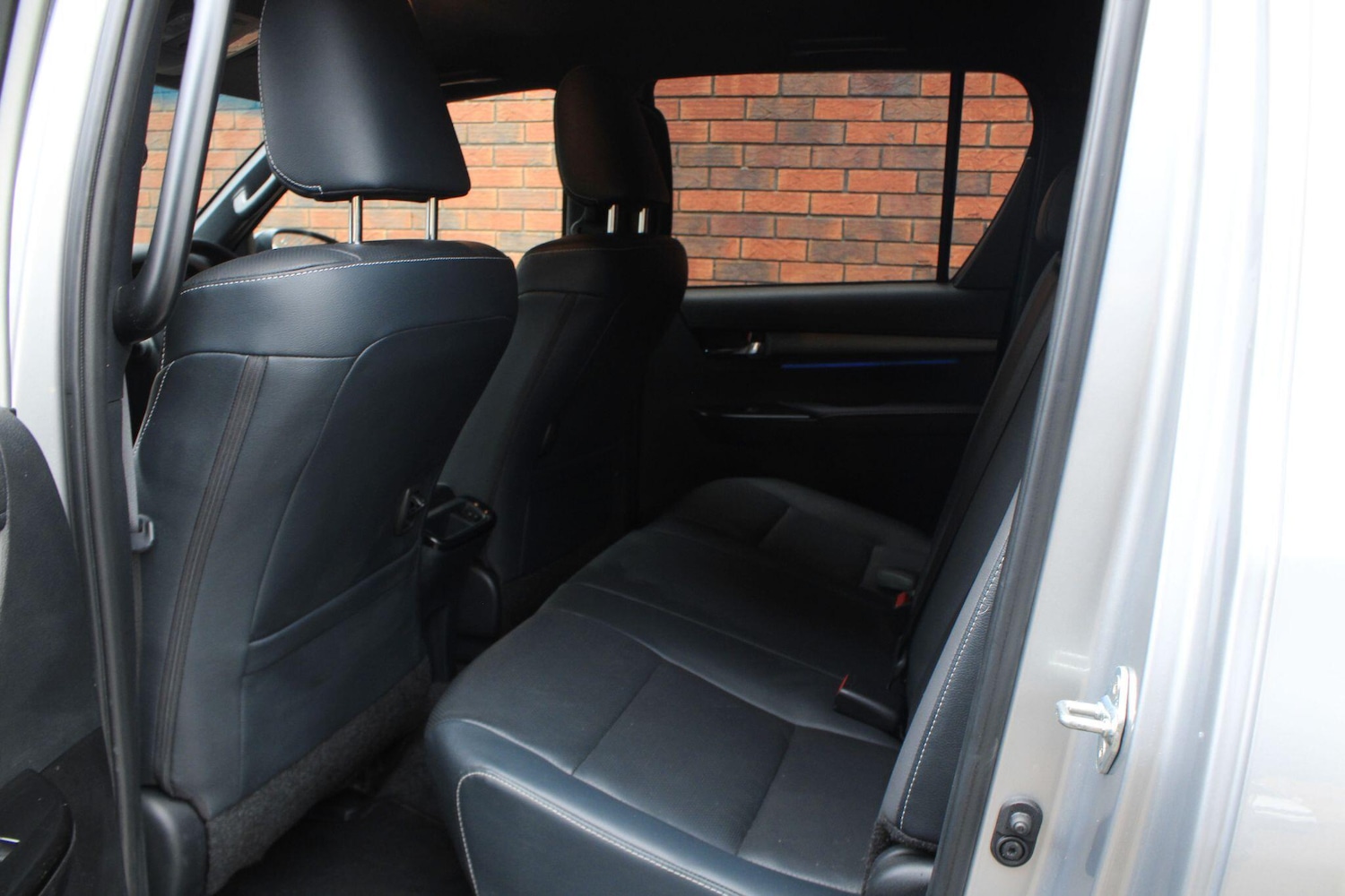 Used Toyota Hilux 2023 for sale - 77190394: Photo 23