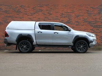 Used Toyota Hilux 2023 for sale - 77190394: Photo