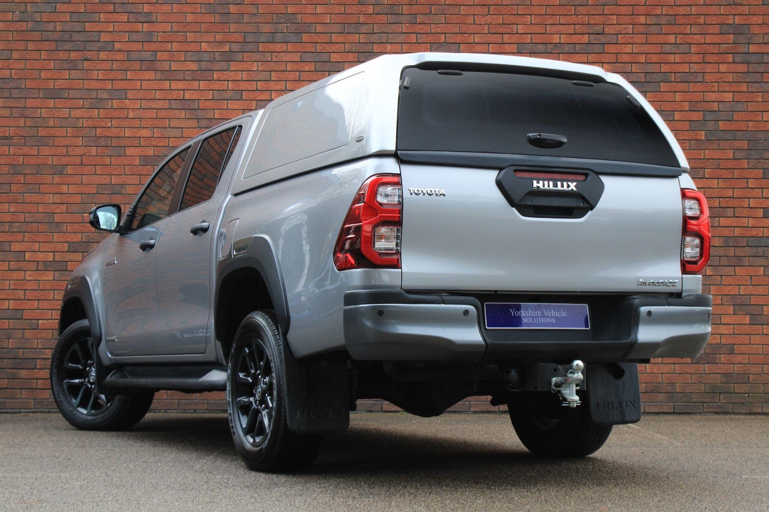 Used Toyota Hilux 2023 for sale - 77190394: Photo 3