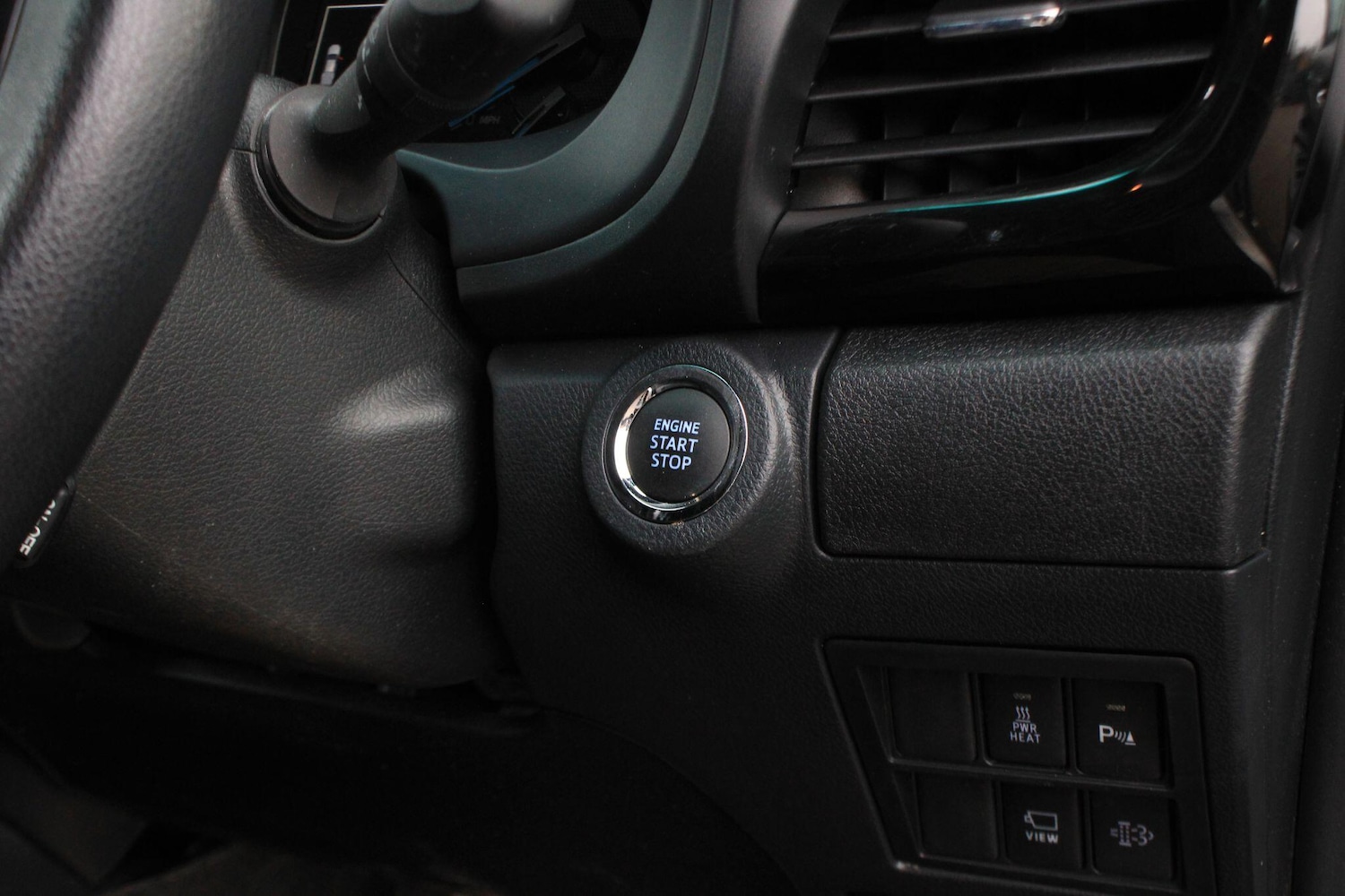 Used Toyota Hilux 2023 for sale - 77190394: Photo 30