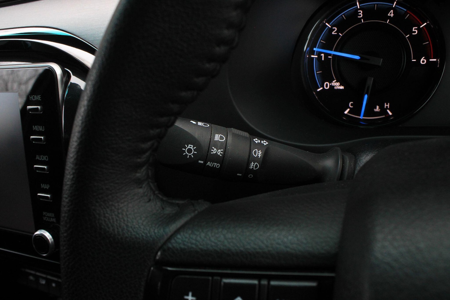 Used Toyota Hilux 2023 for sale - 77190394: Photo 33